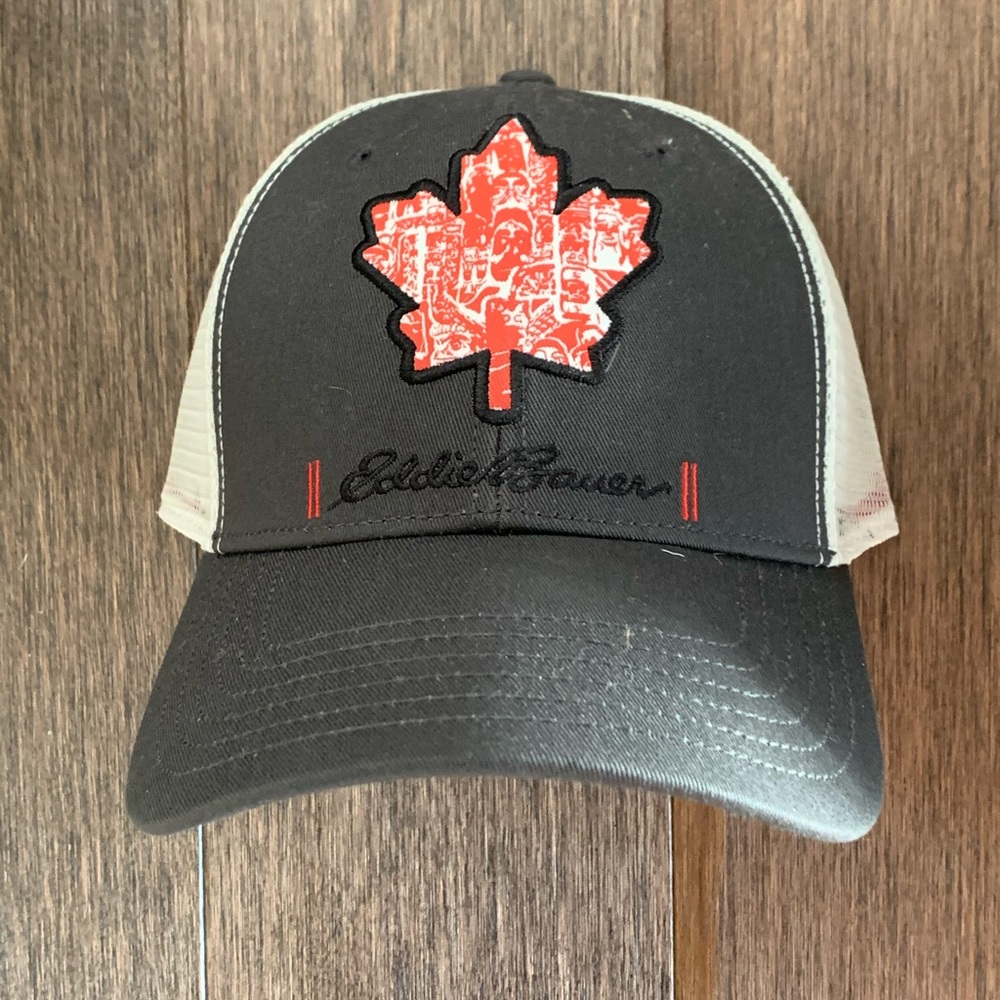 Canada snap back cap